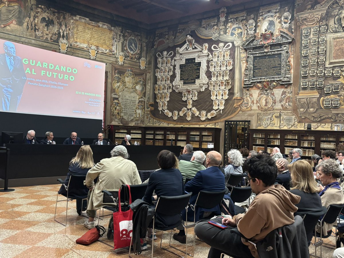 pbersani's tweet photo. Bologna. Renato Zangheri costruì una sintesi impressionante tra cultura, politica e azione di governo. La cultura dà senso all’azione politica, apre sfide nuove, ha lo sguardo lungo e non si lascia impressionare. 1/2 https://t.co/B2VONNntfk