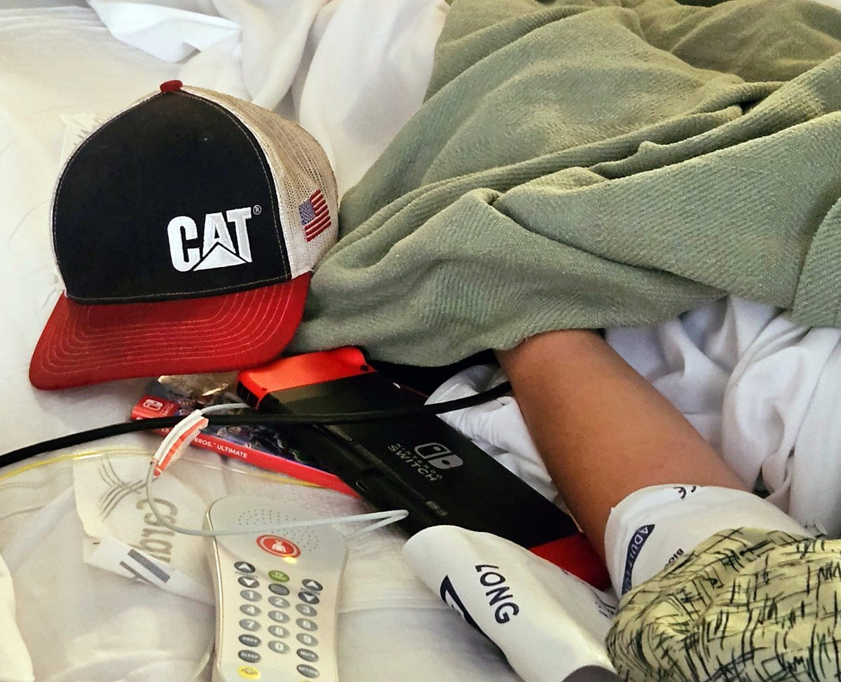 A Caterpillar hat, a determined spirit &amp; a community that cares. buff.ly/oi0YRIy #Caterpillar <a href="/ChildrensMercy/">Children's Mercy</a> <a href="/WindSurgeICT/">Wichita Wind Surge</a> #TeamLif