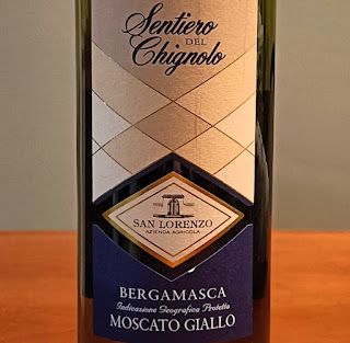 Questa settimana il nostro  vino della settimana, descritto come sempre in 300 battute, vi porta nella campagna bergamasca alla scoperta del moscato giallo di  San Lorenzo

buff.ly/9vBcRTk