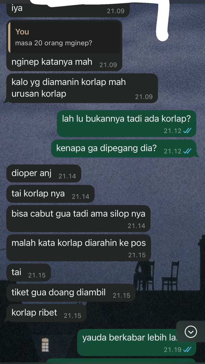 MakeSomeTroubIe's tweet photo. Info dong, bang abang. @Bola_Jakarta @enthusiastftbl Ada yang sama ama temen gw? Kalo ada yg sama bisa minta tolong lbh ga ya? atau gmna? ijin tag ya. Soalnya ngehe juga bawa flare ampe polres🙏🏼 https://t.co/lPti7Pjgq4
