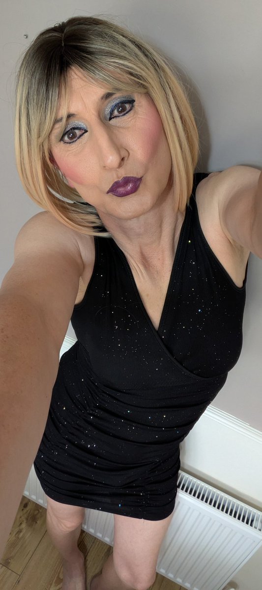 Sparkly mini dress today not wore it for ages ❤️😘💋
