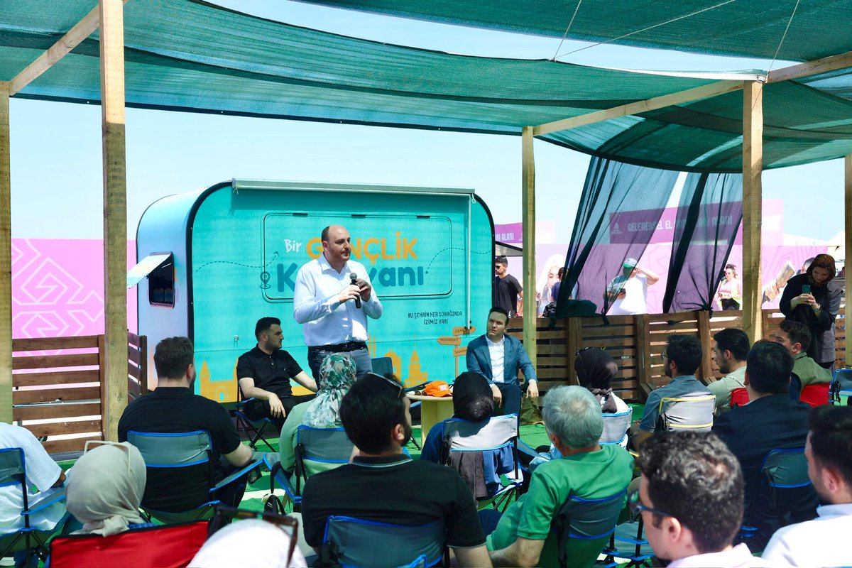 nevzatyucetr's tweet photo. Etnospor 7. Kültür Festivali’nin ikinci gününde, Gençlik Obamızda çok kıymetli misafirlerimizi ağırladık.

Genel Başkan Yardımcımız, Teşkilat Başkanımız Sn. @abuyukgumus ile Genel Merkez Gençlik Kolları Başkanımız Sn. @avyusufibis’in katılımlarıyla gençlik buluşması gerçekleştirdik.

Gençliğin enerjisiyle dolu verimli bir sohbet oldu. ☺️