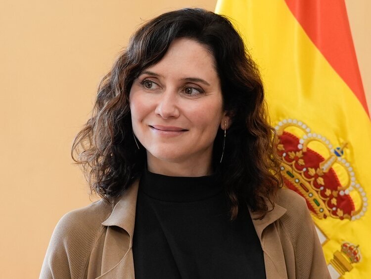 ¿𝐋𝐀 𝐉𝐔𝐒𝐓𝐈𝐂𝐈𝐀 𝐓𝐄 𝐀𝐌𝐏𝐀𝐑𝐀...𝐂𝐎𝐌𝐎 𝐒𝐈𝐄𝐌𝐏𝐑𝐄?

Que imputen a dos altos cargos de Ayuso por la exclusión sanitaria y los protocolos que negaron asistencia hospitalaria a personas mayores, no me basta

¡𝐐𝐔𝐈𝐄𝐑𝐎 𝐐𝐔𝐄 𝐓𝐔, 𝐕𝐀𝐘𝐀𝐒 𝐀 𝐋𝐀 𝐂Á𝐑𝐂𝐄𝐋!