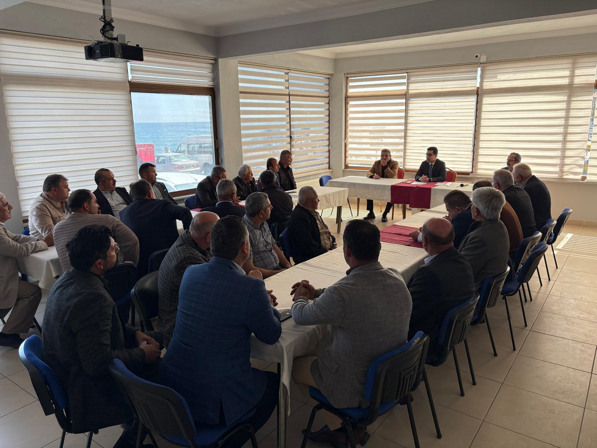 Köylere Hizmet Götürme Birliği Mayıs ayı Olağan Meclis Toplantısı Kaymakamımız Sayın Halil Affan ERDOĞAN başkanlığında, İl Genel Meclis Üyesi Tuncay YILMAZER, İlçe Özel İdare Müdürü İsmail GÜVEN ve Muhtarlarımızın katılımıyla gerçekleştirildi.