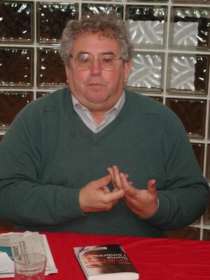 CastCornella's tweet photo. Ens ha deixat l'Ignasi Riera i Gassiot🖤
Camisa d'Honor dels Castellers de Cornellà l'any 1993.

Us expliquem més d’ell més avall👇🏼 https://t.co/zAK18RLtO4