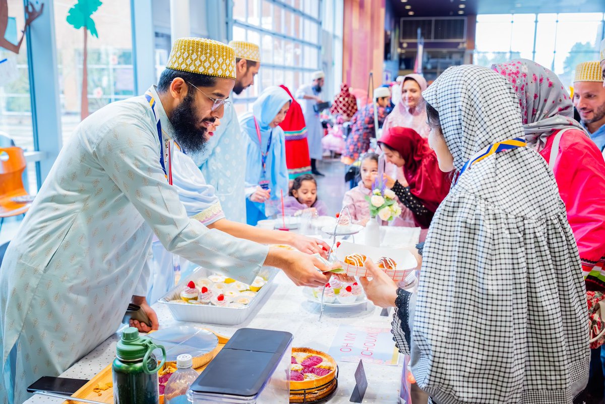 Our #DawoodiBohra #Seattle community came together for a festive fun day—games, sweet treats, classic comedy, and an epic indoor hunt with over 100 participants! With puzzles, prizes and photobooths, it was a day to remember.