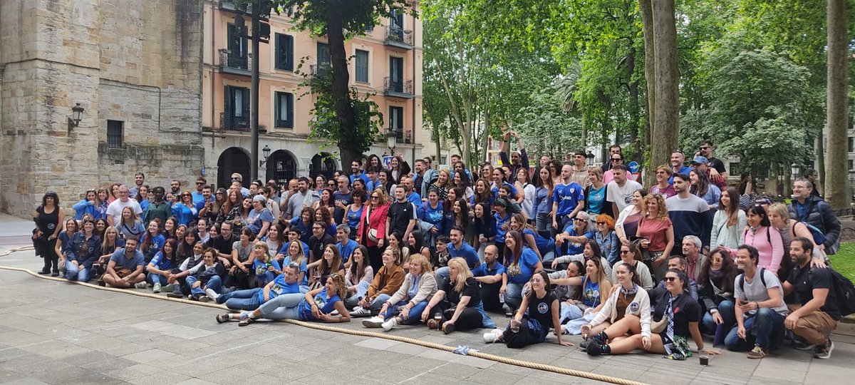 Euskaltegia (@gabrielaresti) on Twitter photo Gaur #UdaberriJaia dugu goizean eta arratsean <a href="/algarakonpartsa/">Algara Konpartsa</a> eta euskarazale ugarirekin. Biba Pellot, biba festa! Gaur #UdaberriJaia dugu goizean eta arratsean <a href="/algarakonpartsa/">Algara Konpartsa</a> eta euskarazale ugarirekin. Biba Pellot, biba festa!
