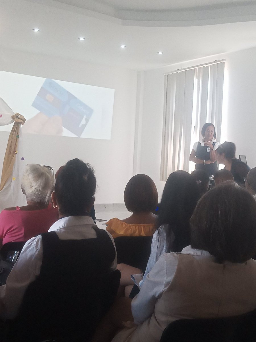 Hoy celebramos el talento y la innovación en el evento de Mujeres Creadoras y Empoderadas  en <a href="/ETECSAGranma/">Bayamesa2025</a> 💡✨ Comercial Bayamo se une a esta iniciativa, destacando el ingenio y la fuerza femenina en cada proyecto. ¡Juntas construimos el futuro! 💪💜 #MujeresEnRevolución