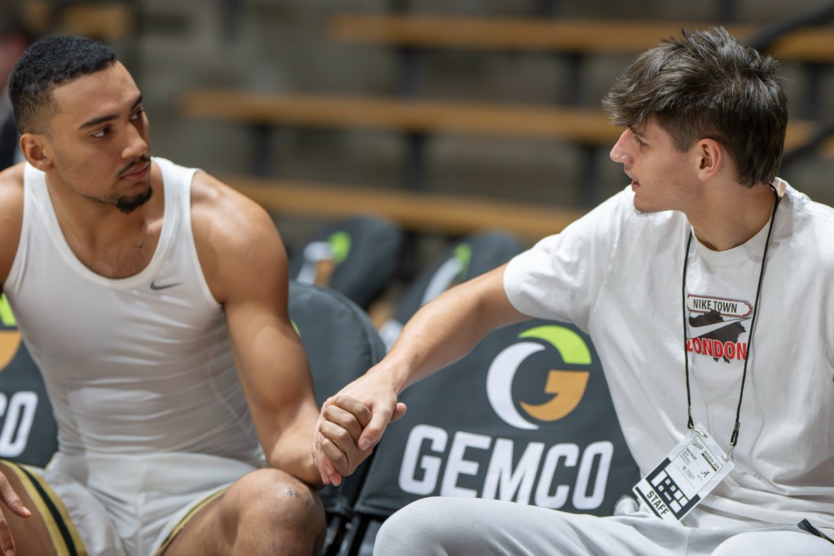 This week's BOILING OVER at GoldandBlack.com ...
🏀 Tons of #Purdue basketball recruiting news and notes and analysis
🏈 Football recruiting official visits
on3.com/teams/purdue-b…