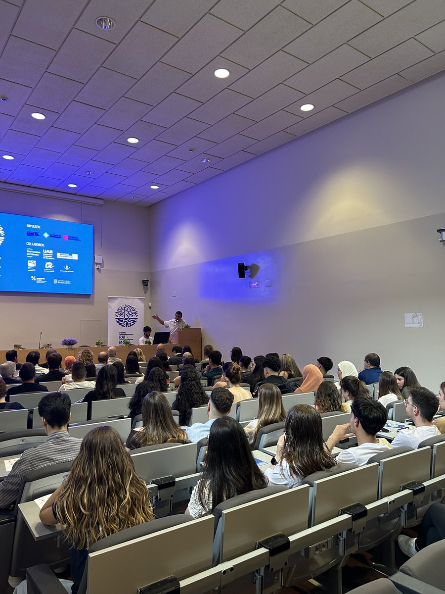 💙 Comença l'acte de lliurament de la 6a edició del Premi Raimon Badia.

#PremiRaimonBadia