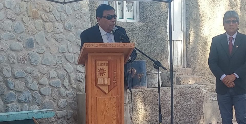Desde lo alto del valle, Huaviña dice presente por #Chile 🇨🇱

Estudiantes de #Huaviña, "la flor del valle", también rindieron homenaje al Combate Naval de Iquique ⚓ con un emotivo acto.

Gracias por mantener vivo el recuerdo del valiente Arturo Prat y su tripulación.

#Iquique