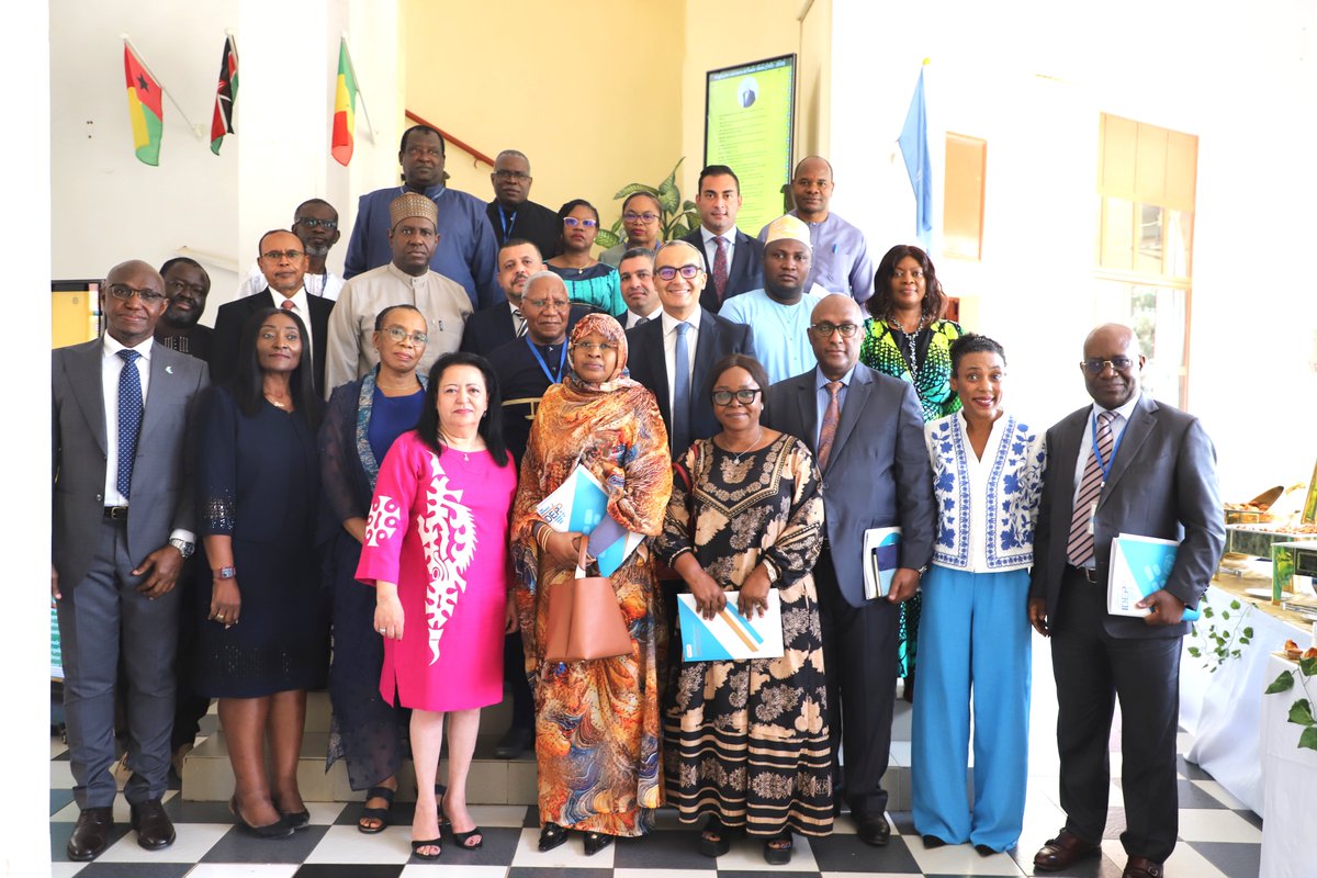 IDEP Africa (@idepofficial) on Twitter photo L’#IDEP a célébré la #JournéeAfricaine2025 sous le thème :
 « Transformer les frontières en liens » 
📍Présence du corps diplomatique
🇪🇬 L’ambassadeur d’Égypte 🇪🇬 a rendu hommage à Samir Amin 💬
Merci à tous les participants !
#AfriqueUnie #SamirAmin #AfricaDay L’#IDEP a célébré la #JournéeAfricaine2025 sous le thème :
 « Transformer les frontières en liens » 
📍Présence du corps diplomatique
🇪🇬 L’ambassadeur d’Égypte 🇪🇬 a rendu hommage à Samir Amin 💬
Merci à tous les participants !
#AfriqueUnie #SamirAmin #AfricaDay
