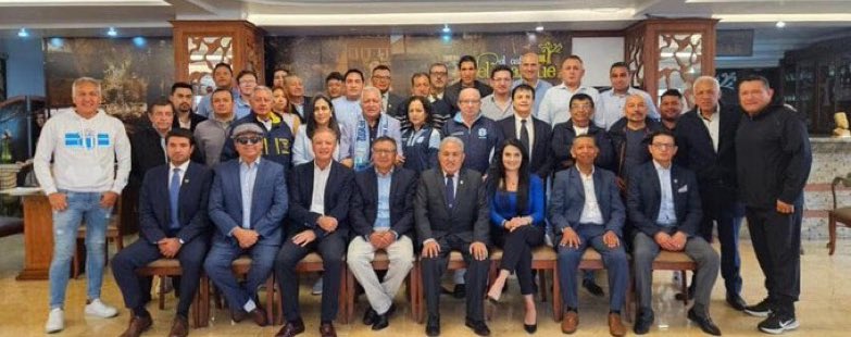 ¿Dónde están los de la foto? ¿Dónde está la campaña agresiva de socios? ¿Dónde está la experiencia?