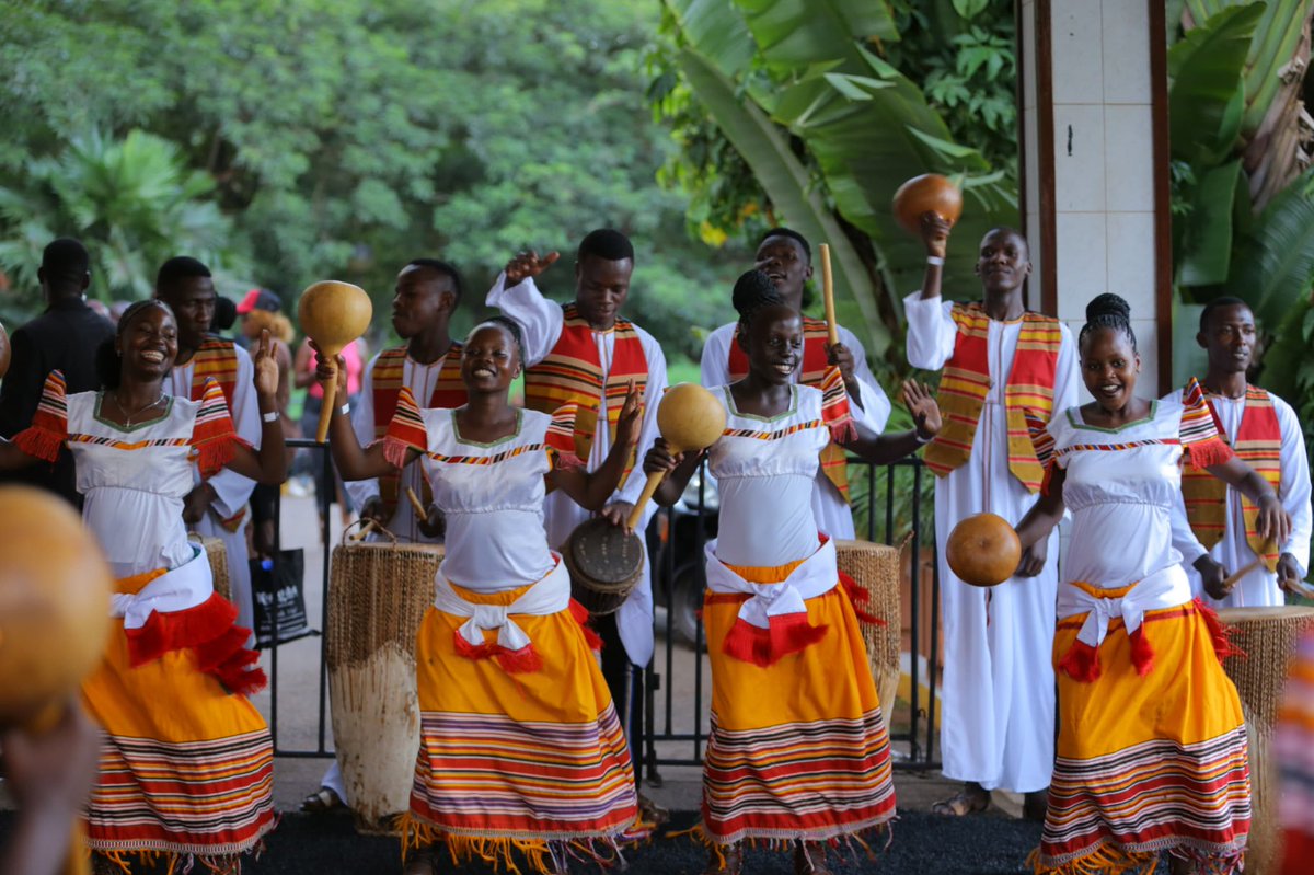 Balunywa_Pro's tweet photo. Right now at the Kabuye Ssembogga at 42 show at Kampala Serena Hotel. 
Come and experience the timeless feel of beautiful melodies. 

Tickets are still available at Serena. 
#Kabuyeat42 https://t.co/Iq6iuKPpQ7