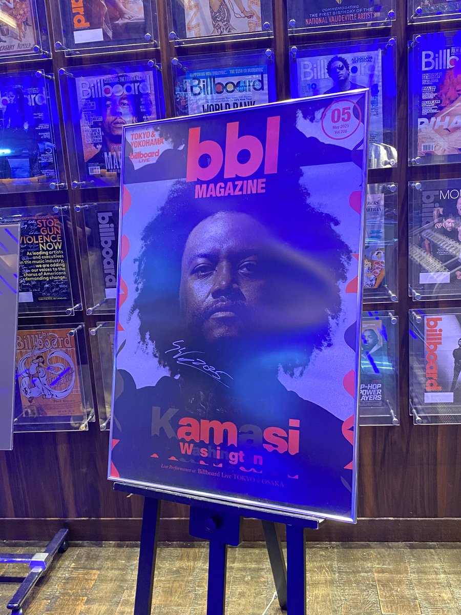 takemas13928201's tweet photo. 2025.5.23
#KamasiWashington(ts) 2nd show
#PatriceQuinn(vo)#RickeyWashington (ss)#RyanPorter(tb)#BrandonColeman (key)#MilesMosley(b)#TonyAustin(dr)#DJBATTLECAT(DJ,per)#カマシ・ワシントン #ビルボードライブ東京
久々に来日してくれたブランドン・コールマンのプレイに痺れまくる
(1/3) https://t.co/9yIkEcHpOl