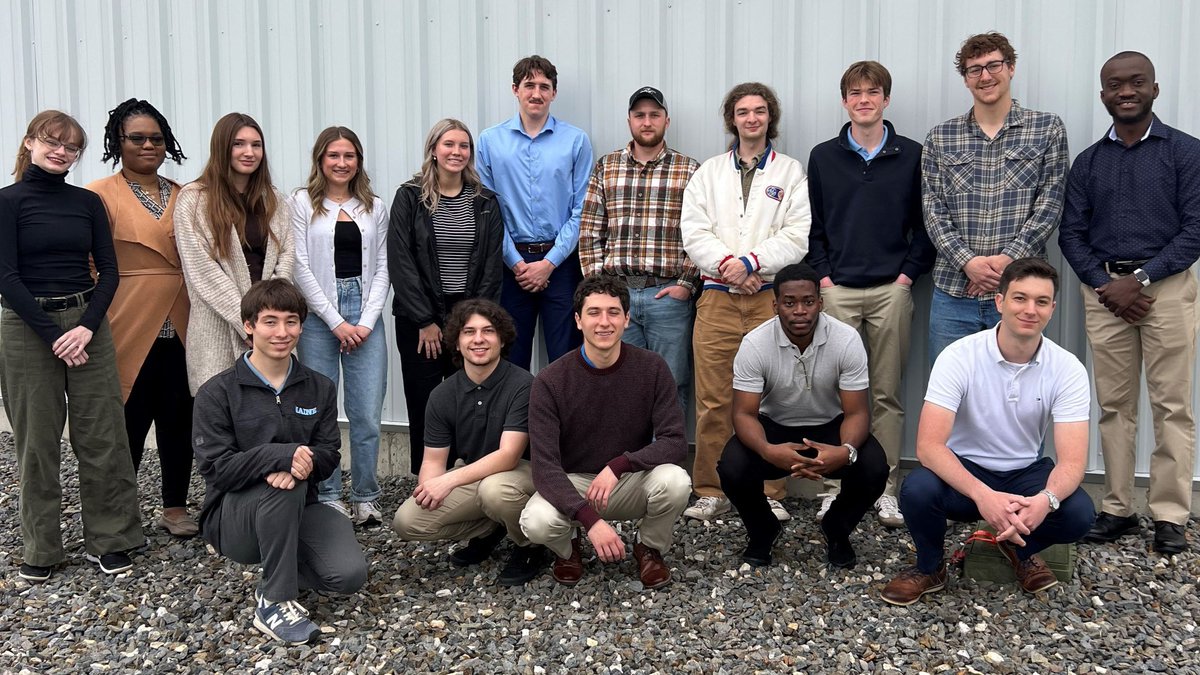 Our 2025 Summer Interns officially started this week, and we’re excited to have them on board. 

Please join us in giving them a warm welcome - We’re looking forward to a great summer with them! 

#versantteam #versantinternclassof2025