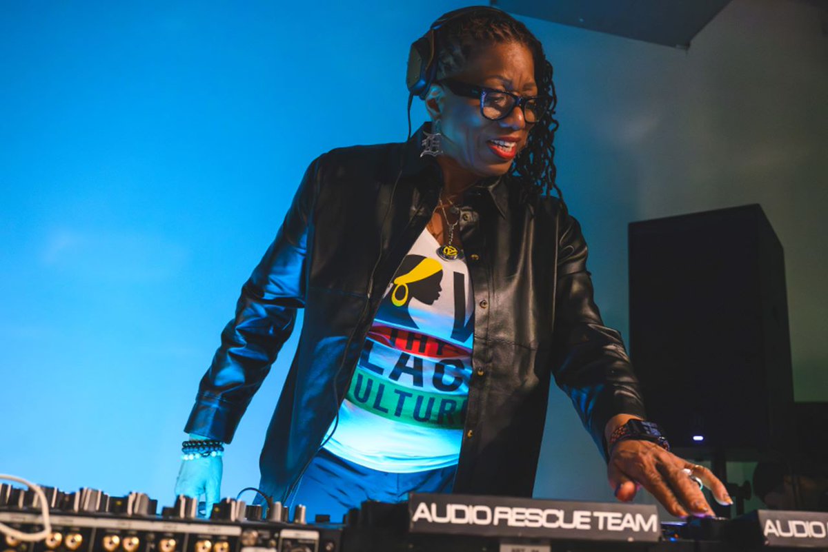 MSUCAL's tweet image. “Techno was invented in Detroit by Black youth and nurtured in Black and queer spaces. It is a music that speaks very deliberately about how those Black youth are thinking about the future,” says @michiganstateu  Professor @JulianChambliss.

Chambliss studies how Detroit and its…