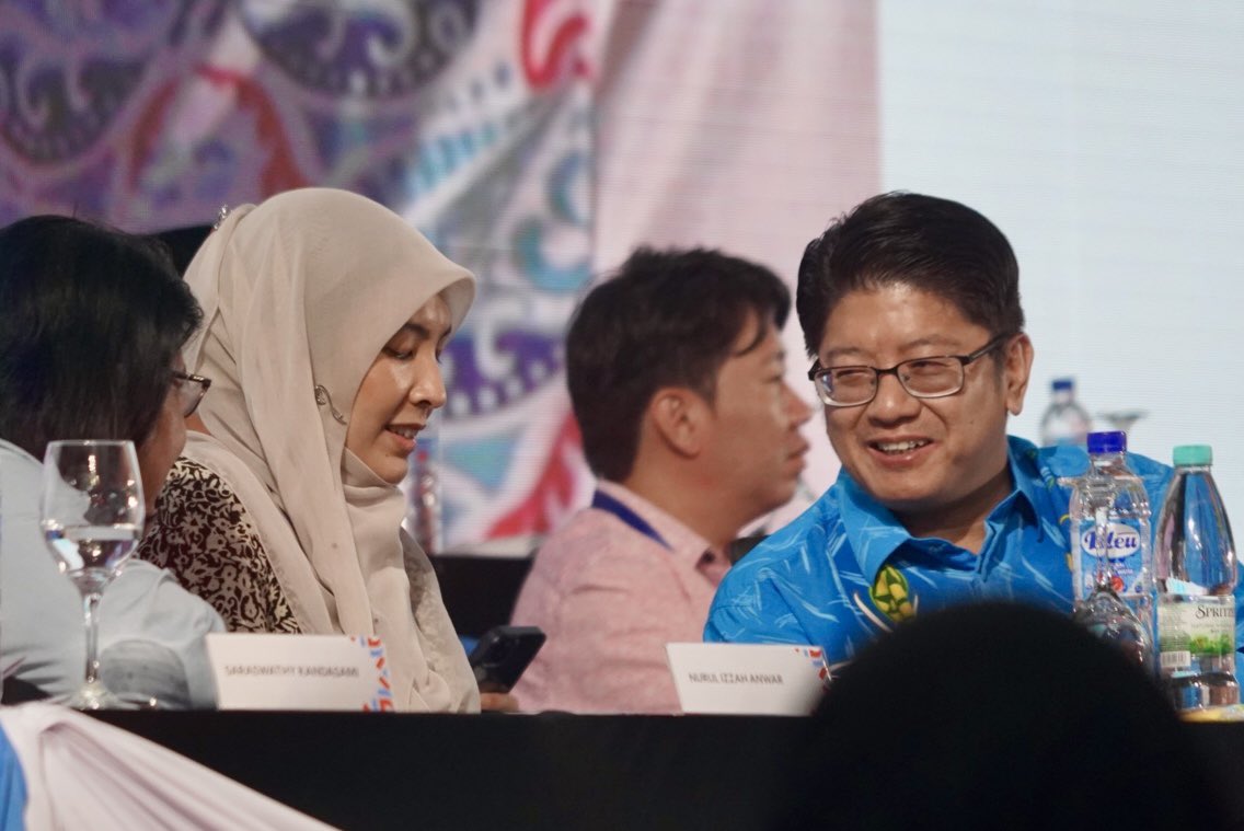 Ewon_Media's tweet photo. 23 Mei 2025 | Johor Bahru
Bersama pimpinan dan wakil pimpinan parti-parti Kerajaan Perpaduan menghadiri perasmian Kongres Parti Keadilan Rakyat (PKR).
#ewonbenedickofficialmedia
#TerusCemerlang
#malaysiamadani
#upkoprogresif
#kitakeadilan https://t.co/VWZ5qCI4u7
