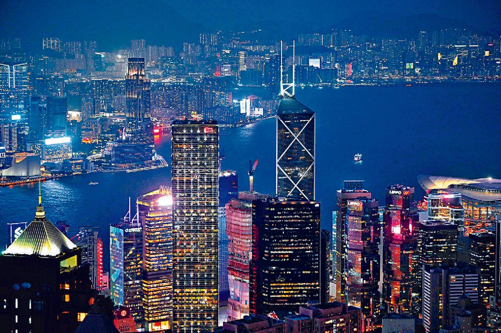 EastWestProp's tweet photo. Almost 10% of billionaires in Asia-Pacific are living in Hong Kong 

https://t.co/rdygxNOpiI 

#realestate #agent #broker #chinese https://t.co/TUBaSmNwYW