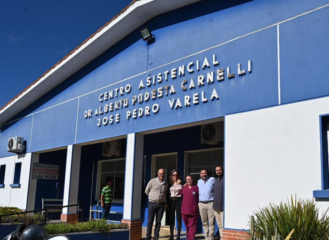 📷 Imágenes de la recorrida del presidente de ASSE, Álvaro Danza, en compañía del director regional Este, Marco Suárez, por diferentes servicios de salud de Treinta y Tres.

📌 Hospital Dr. José O. Percovich

📌 RAP

📌 Centro Asistencial Dr. Alberto Podestá Carnelli