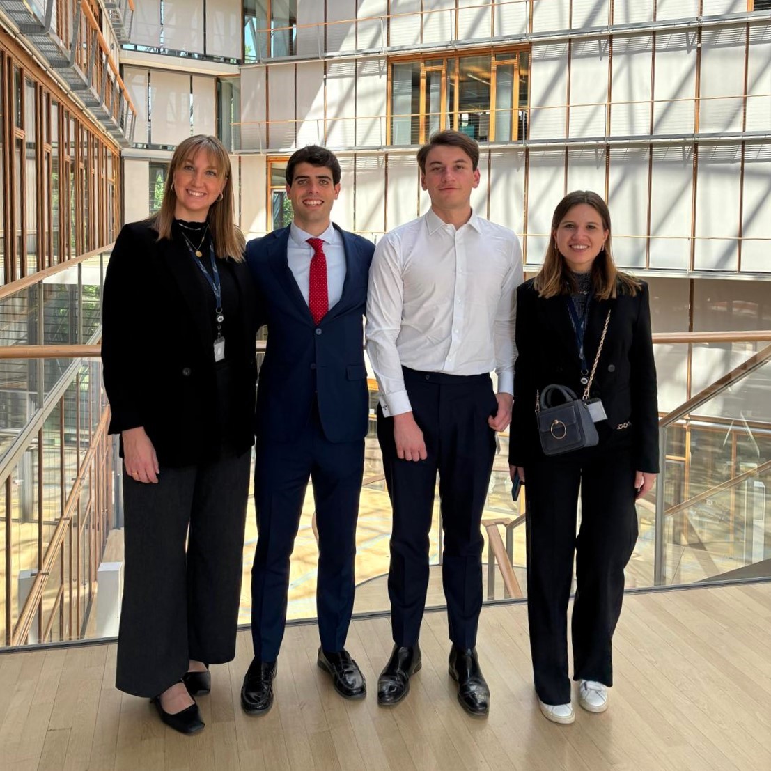 College of Europe (@collegeofeurope) on Twitter photo 🇱🇺A brilliant team from our ECO Department recently travelled to Luxembourg to present their Capstone project at the <a href="/EIB/">European Investment Bank</a>!
Our students joined forces to deliver an insightful research on the “Battery storage investments for supporting renewables".
Well done all👏 🇱🇺A brilliant team from our ECO Department recently travelled to Luxembourg to present their Capstone project at the <a href="/EIB/">European Investment Bank</a>!
Our students joined forces to deliver an insightful research on the “Battery storage investments for supporting renewables".
Well done all👏