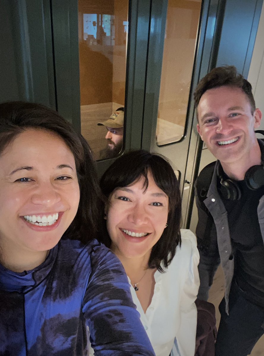 Super fun to mix up the solopreneur home office days with international and local friends in London!

<a href="/AsiyaMiart/">Asiya Miart</a> <a href="/ClausISaidSo/">Kelly Claus</a> <a href="/robdix/">Rob Dix</a> Jeremy Enns and I met through <a href="/jayclouse/">Jay Clouse</a> ’s amazing community The Lab - always good vibes!