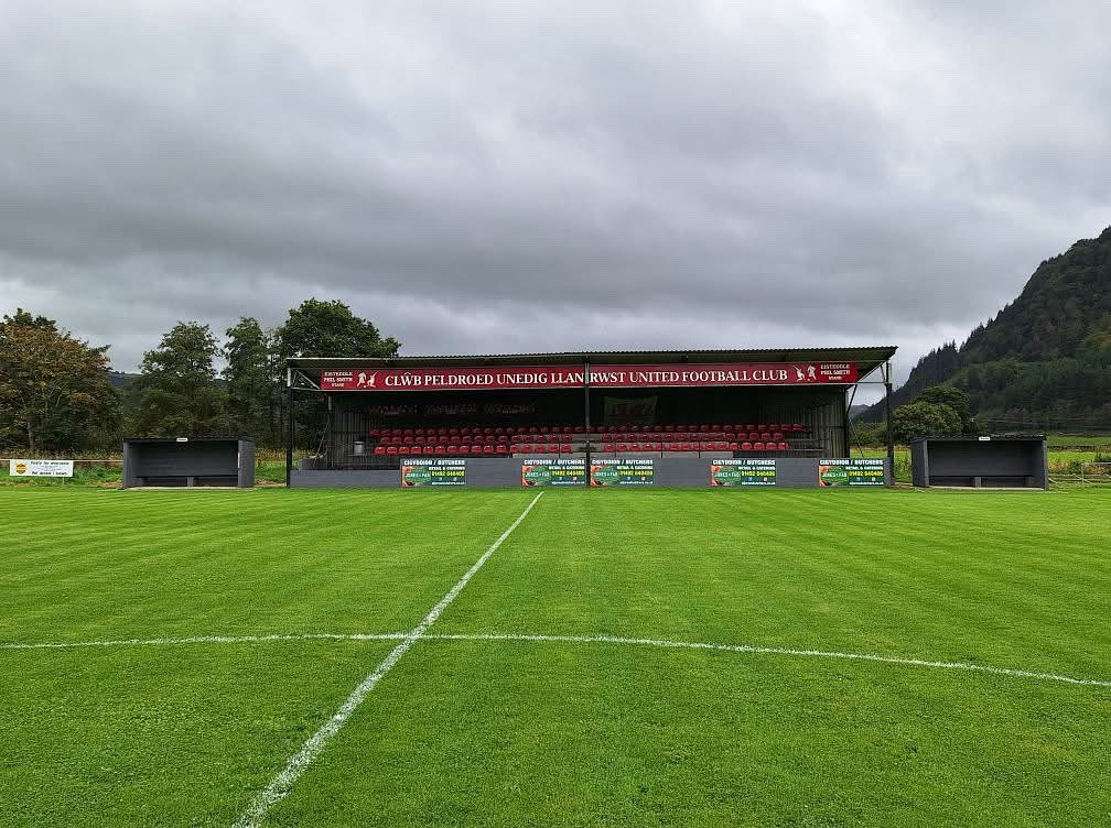 Diolch Mawr I JONES A'I FAB am noddi yr eisteddle eto eleni.

Big thanks to JONES A'I FAB for sponsoring the stand again this coming season 

#cwmnilleol
cefnogitimlleol