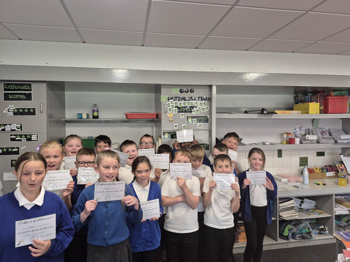 TPAYear3_4CN's tweet photo. Well done to all these children for getting 25/25 on their MTC. @DeltaTheParks #TPAMaths https://t.co/tVokuHUEwf