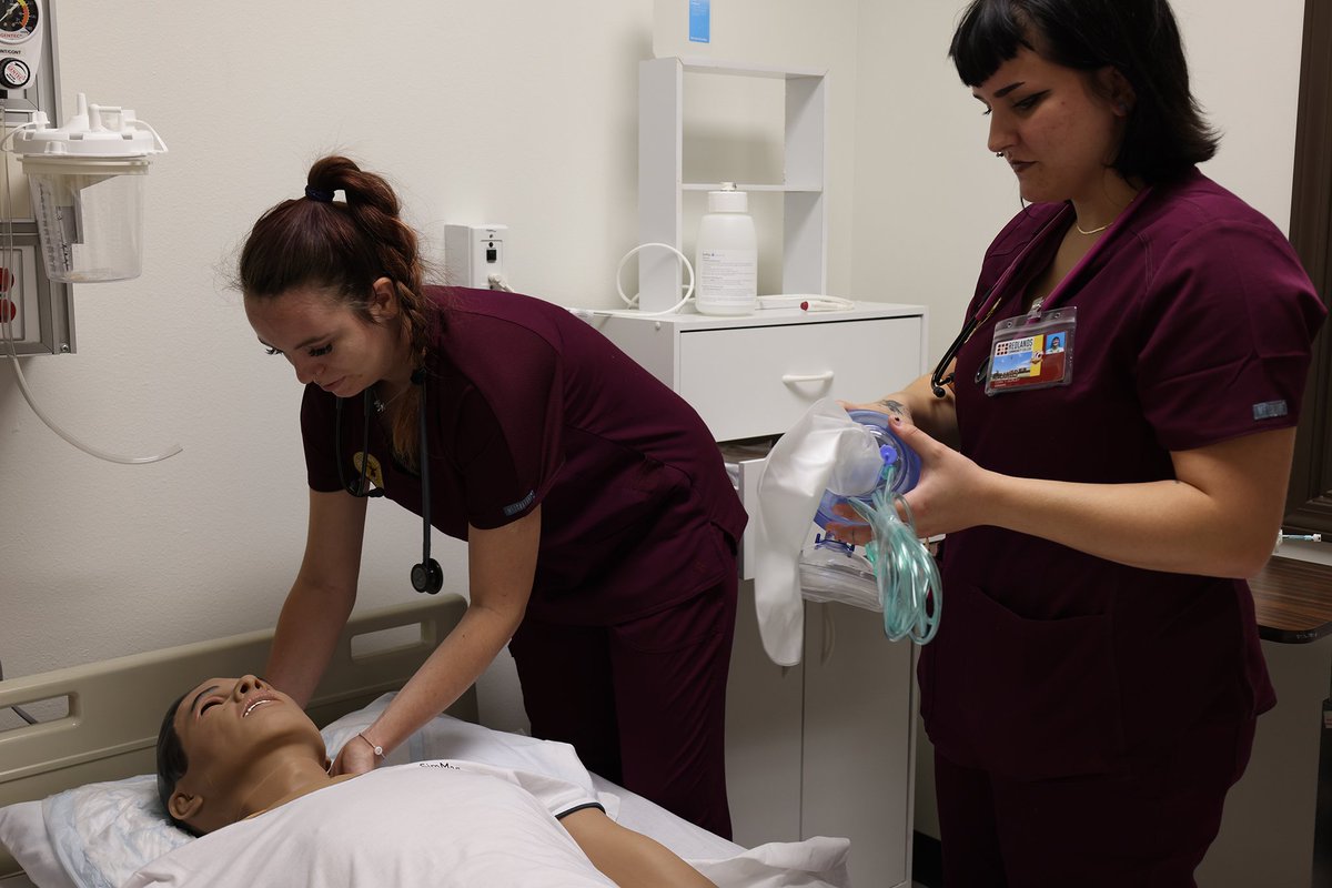 The deadline to apply for nursing scholarships is Friday, May 31! Don’t miss your chance, visit loom.ly/SQD83Lo to complete your application today.

#RedlandsCC #GoCougs