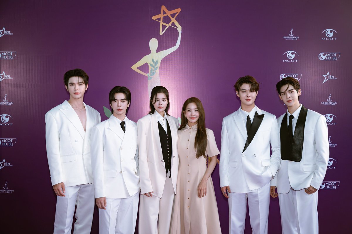 IDOLFACTORYTH's tweet photo. ภาพบรรยากาศในงาน Nine Entertain Award 2025 เมื่อวันพฤหัสที่ 22 พฤษภาคม ที่ผ่านมา ได้จบลงไปอย่างสวยงาม

ขอบคุณแฟนคลับทุกคนที่ร่วมส่งกำลังใจและมอบความรัก เป็นแรงผลักดันให้ก้าวไปข้างหน้าตลอดมา💖

ภาพบรรยากาศงาน Nine Entertain Award 2025
🔗https://t.co/lyEdAyJm4f

#nineentertainawards2025
#idolfactoryTH