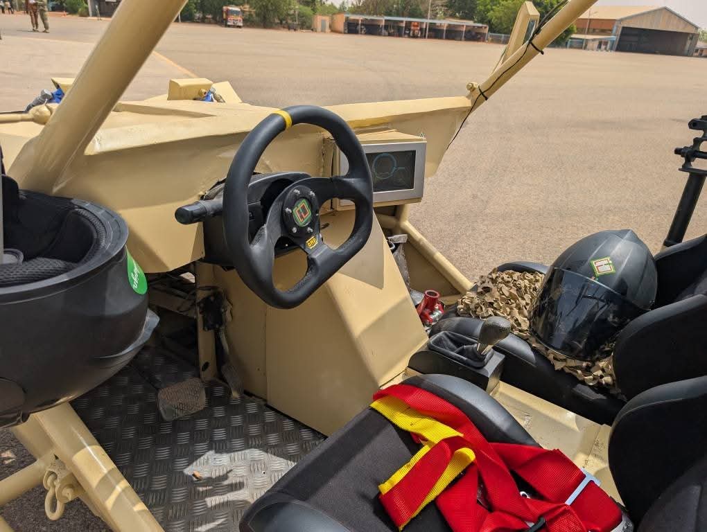 Quelle fierté de voir du #MadeInNiger par des jeunes 🇳🇪. 

Bravo 👏👏👏

🔩⚒️⚙️🔧Guedesign automotive