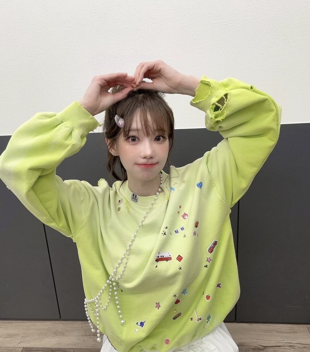 @Weekly_QWER: RT by @Weekly_QWER: #기프트리 #결과발표 아희 어린이 대견해요..🩷 6월 생일 인기스타 1위#QWER #마젠타 축하합니다🎉 📌광고 시안 공모 5/25까지 바위게 여러분들의 적극적인 참여를 부탁드립니다🙇 공지사항 확인하기👇 #마젠타 #magenta #큐떱 #ㅋㄸ