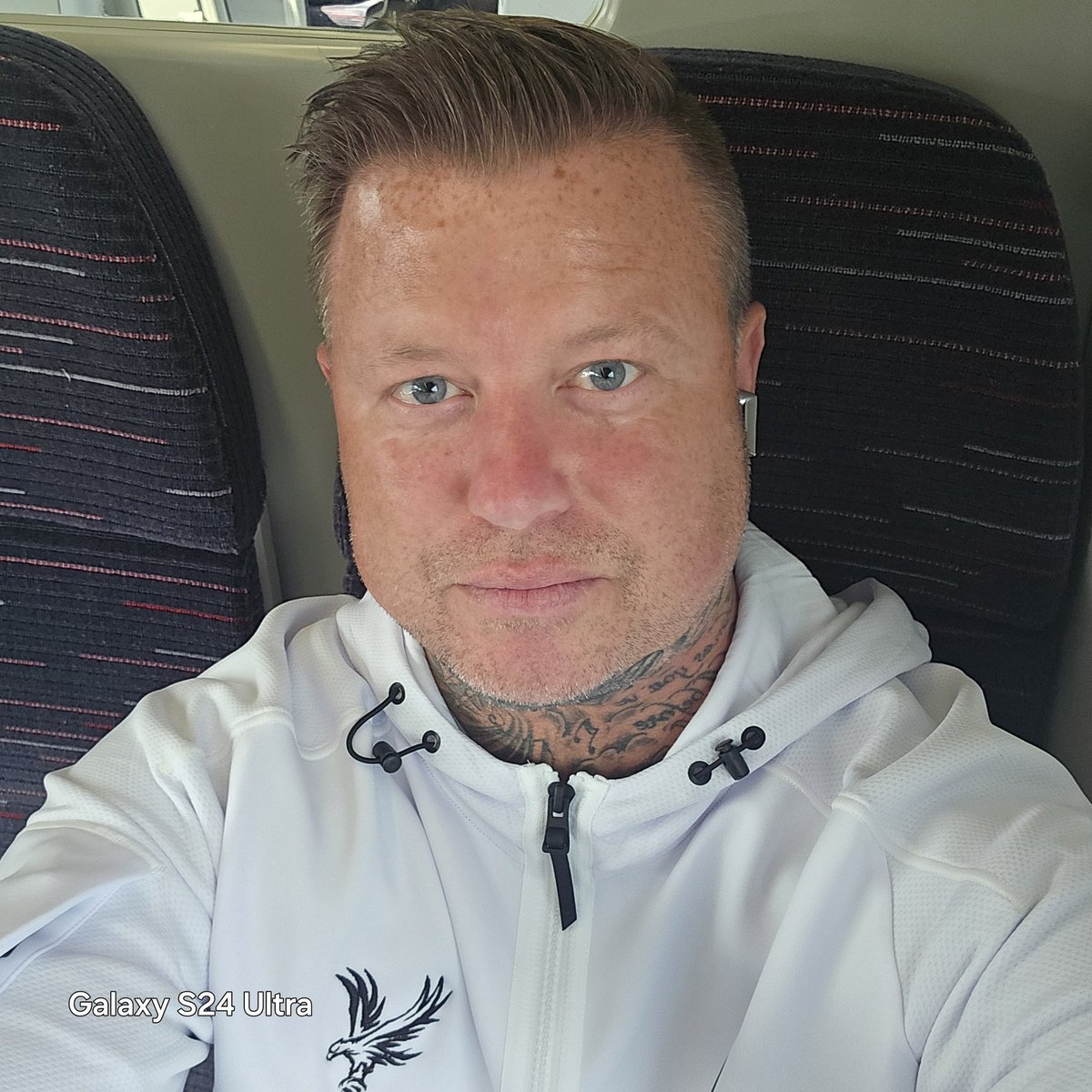 Love the fa cup anthem jacket #CPFC