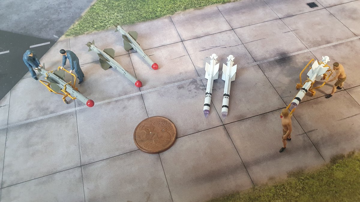 drrjhaines's tweet photo. 1:72 de Havilland Firestreak & Hawker Siddeley Red Top. Reskit's finest, from Ukraine, quick project before next big build. Missiles straightforward, but the trolleys tested my skill & patience!
#JFFColdWar #ResKit #3DPrint #ModelMaking #ModelPainting #ModelMaker #ScaleModels https://t.co/t15s2Gu4Cg