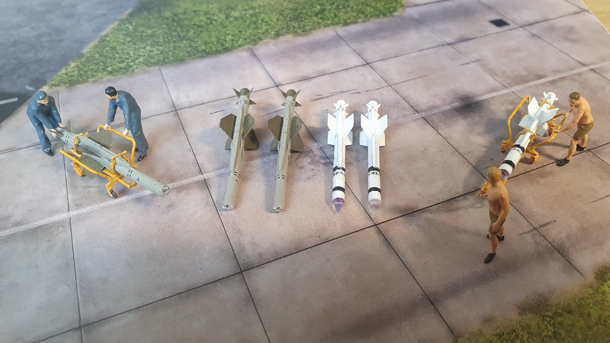 drrjhaines's tweet photo. 1:72 de Havilland Firestreak & Hawker Siddeley Red Top. Reskit's finest, from Ukraine, quick project before next big build. Missiles straightforward, but the trolleys tested my skill & patience!
#JFFColdWar #ResKit #3DPrint #ModelMaking #ModelPainting #ModelMaker #ScaleModels https://t.co/t15s2Gu4Cg