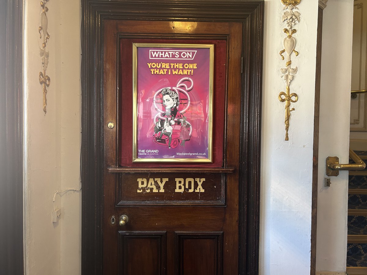 Spotlight time: 🎟️ The Pay Box – A Window into the Grand’s Past
Once a lively hub at the entrance to the auditorium, this historic Pay Box holds decades of memories. In the theatre’s later years, the dedicated Friends of the Grand famously sold sweets through this very window,