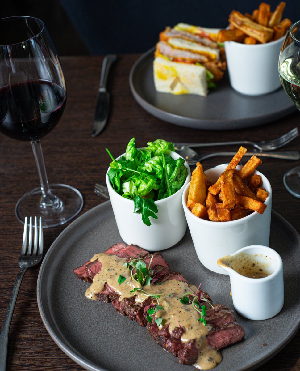 The perfect weekend set-up! 🍽️

Good food, good company, and the perfect spot waiting for you. Book your table now and let us take care of the rest.