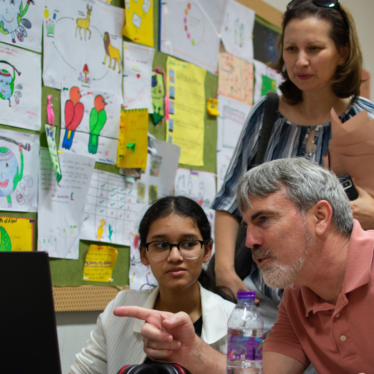 SpaceApps's tweet image. Creating tomorrow’s leaders🤝💡🚀
Every year, skilled and driven individuals come together, ready to rise to the challenge. From Earth to space, the #SpaceApps community applies ingenuity, advances bold ideas, and powers the innovations of tomorrow!