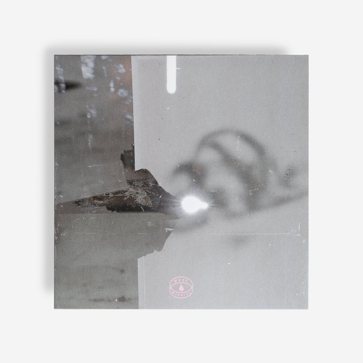 westmineral.bandcamp.com/album/rv-light…

boomkat.com/products/rv-li…