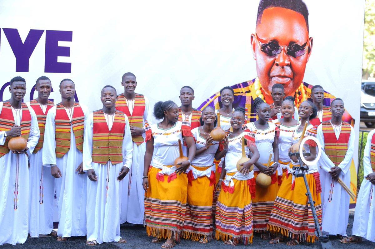 Balunywa_Pro's tweet photo. Bantu cultural troop here to entertain you at the Kabuye Ssembogga at 42 show.

Don’t miss out on this rare chance to watch the legend perform his classics like Sheila, Ebisanyi et al.
#Kabuyeat42 https://t.co/9Z13rFhmP7