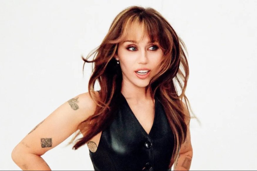 Pop Crave tweet media