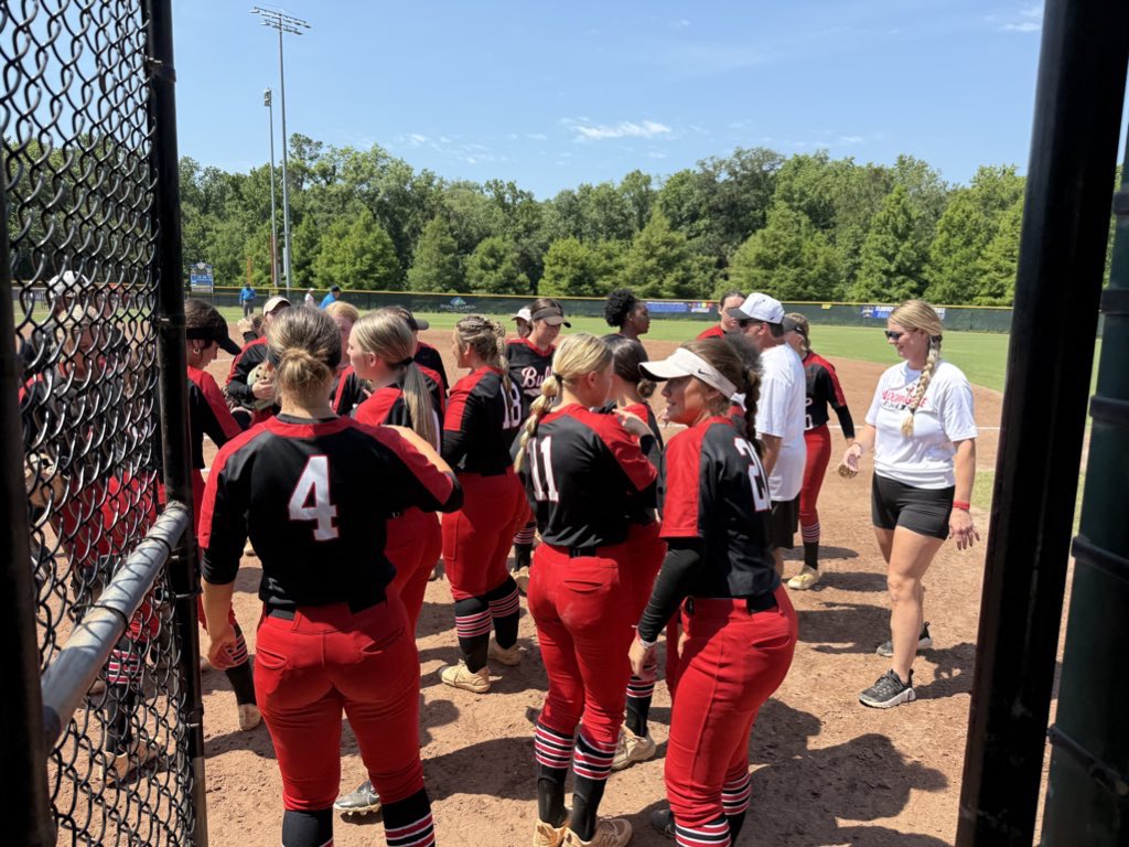 All tied up at 4 going into the 7th. Let’s go, Bulls! <a href="/BdaleathleticBC/">Bdale Athletics</a>