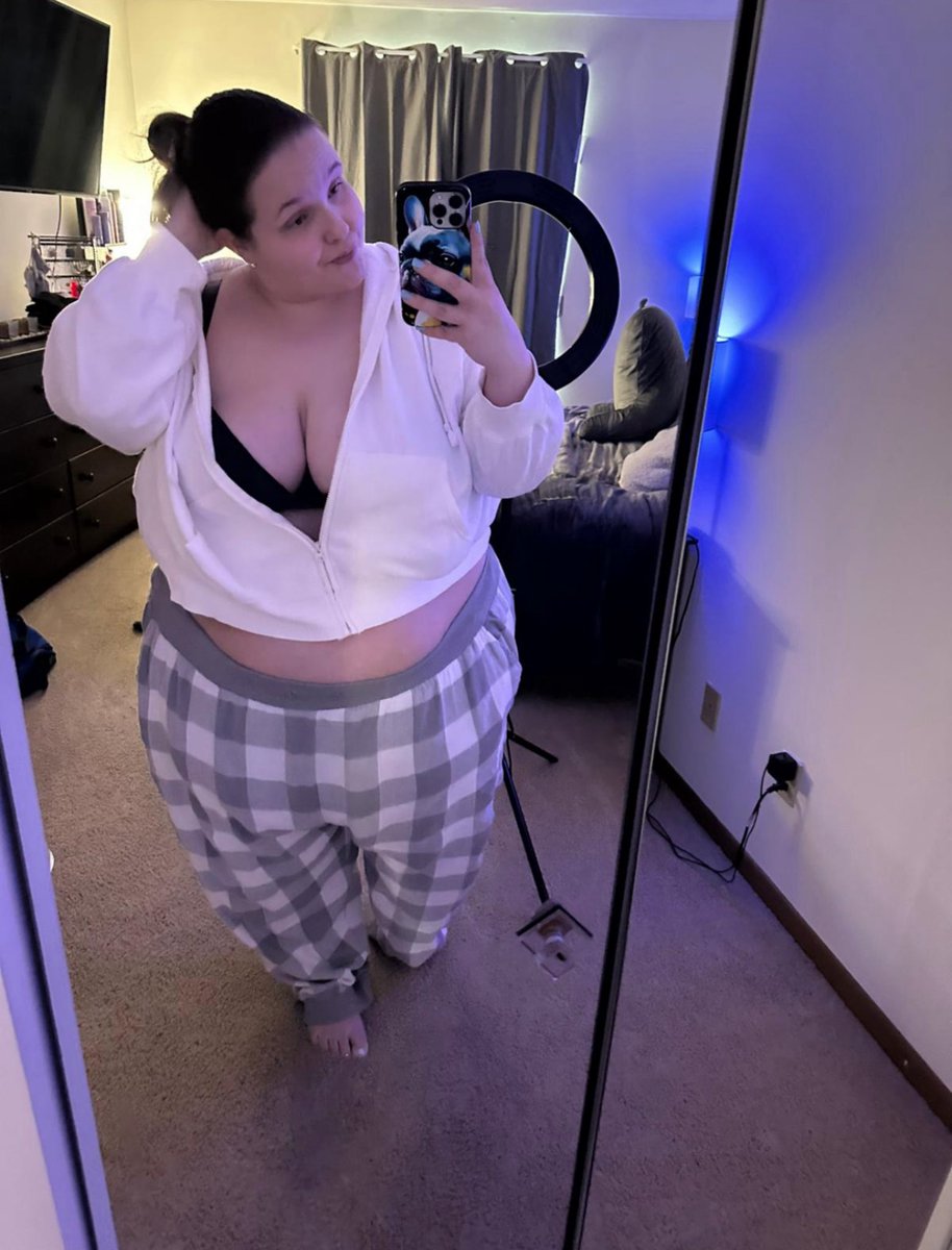 I want a man who loves chubby girls 😢