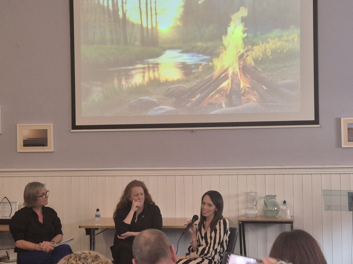 Great fireside discussion <a href="/AISWRConf/">All Ireland Social Work Research Consortium</a> today. <a href="/AmandaShields86/">Dr Amanda Shields</a> shared the importance of changing how we conceptualise research as it is about being research minded and evidence informed, which are central to being a critical practitioner <a href="/OUBelfast/">The OU in Northern Ireland</a> <a href="/DrImeldaHaran/">Imelda Haran</a> #KnowledgeExchange
