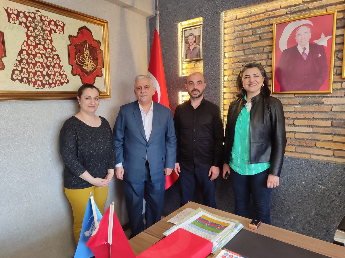 Geçmiş dönem MHP İl Başkanımız Nihat Birinci, Mavi Özel Eğitim Genel Koordinatörü Gaye Bal ve Müdüre Aysun Çubukçu'ya  ziyaretlerinden ötürü teşekkür eder, çalışmalarında kolaylıklar dilerim.
