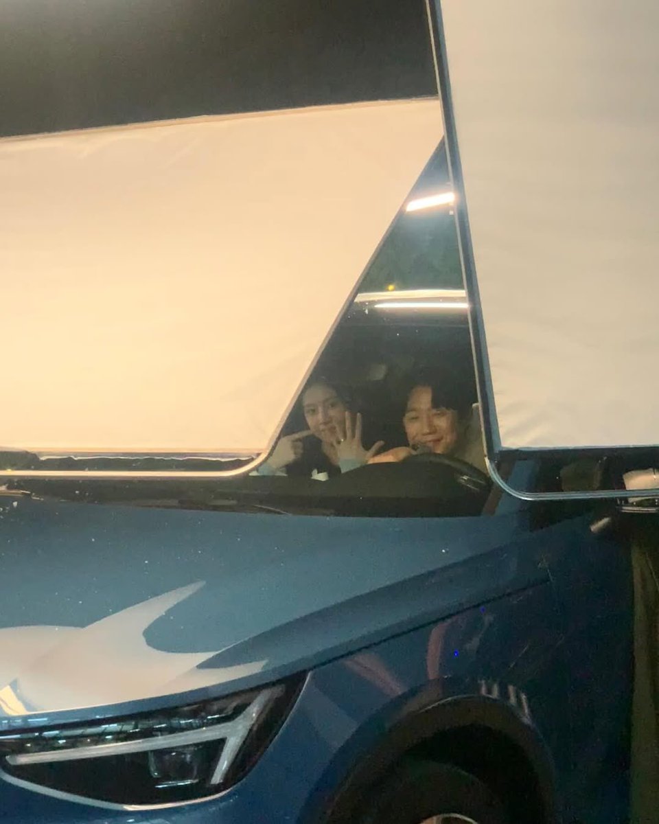 maymemoriess's tweet photo. Dowonyoung (Gu Dowon- Oh Yiyoung) - resident playbook alternative universe (au) short ver.
-nice try-
#ResidentPlaybook
#dowon
#yiyoung
#GoYounJung
#JungJunwon
#jaybi
#umbi https://t.co/RsaGg78KR3