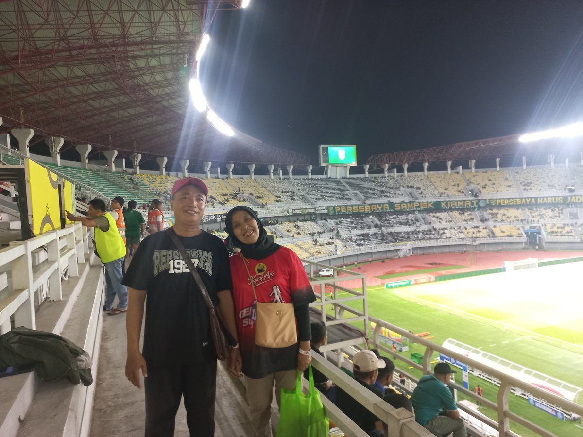 YaniWin3's tweet photo. "Semangat untuk tim Persebaya"
#santosjayaabadi
#kapalapi
#persebaya 
#SecangkirSemangat 
#SecangkirSemangatWani
@PTSJA1927 @kapalapi_id @persebayaupdate 
Terimakasih https://t.co/3qvq7IH8MS