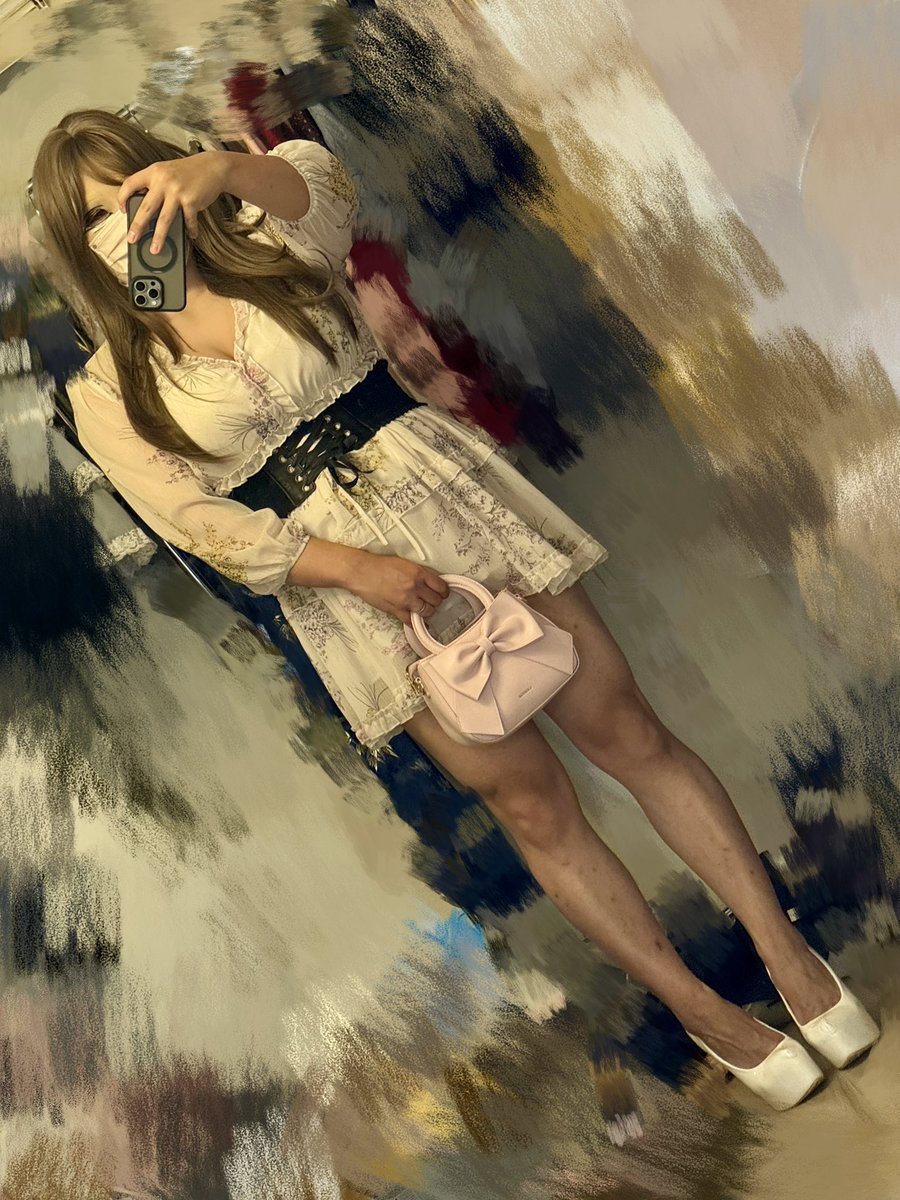 初めての系統♪
似合ってるかな？

#フィメールマスク 
#男の娘 
#おとこの娘
