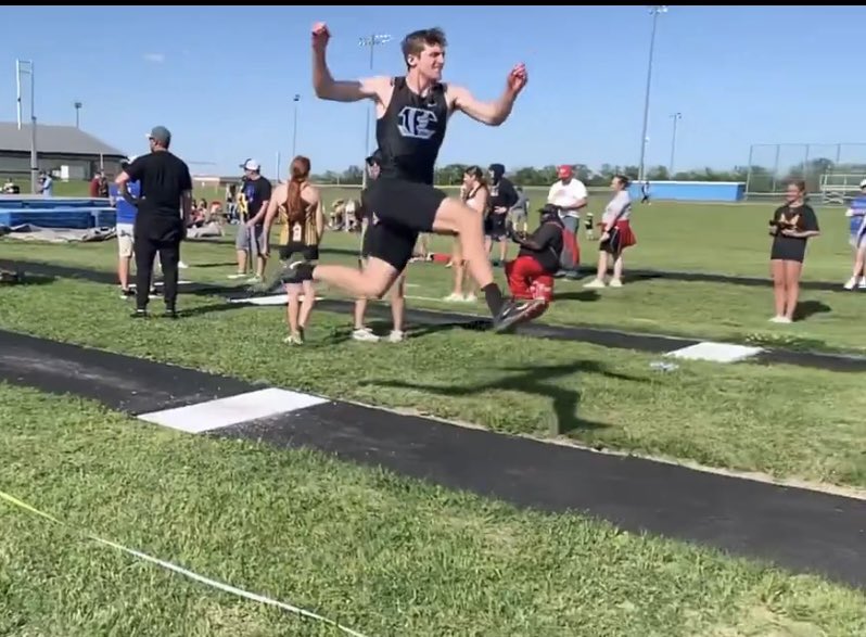 Big Congratulations to 🏀/🎽☝🏽 uncommitted dual sport prospect ‘25 6’5 195 <a href="/PierceBlue3/">Pierce Blue</a> - Goddard HS (Goddard, KS) as he qualified for state in both the triple and long jump. There’s still work to be done Pierce!!! Let’s go!!!!!