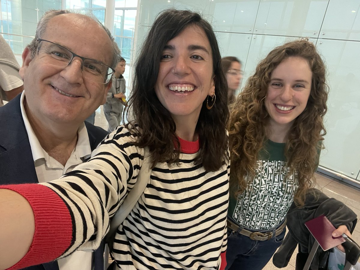 Maria Saladich (@maria_saladich) on Twitter photo ESESMIR2025
Presenting our experience in Ambulatory Parathyroidectomy with the Althaia Manresa Endocrine surgery team at the European Congress
<a href="/MarcosSola4/">Marcos Sola</a> @paulasanchezniño <a href="/cirurgiaalthaia/">Cirurgia Althaia 🏥</a> ESESMIR2025
Presenting our experience in Ambulatory Parathyroidectomy with the Althaia Manresa Endocrine surgery team at the European Congress
<a href="/MarcosSola4/">Marcos Sola</a> @paulasanchezniño <a href="/cirurgiaalthaia/">Cirurgia Althaia 🏥</a>